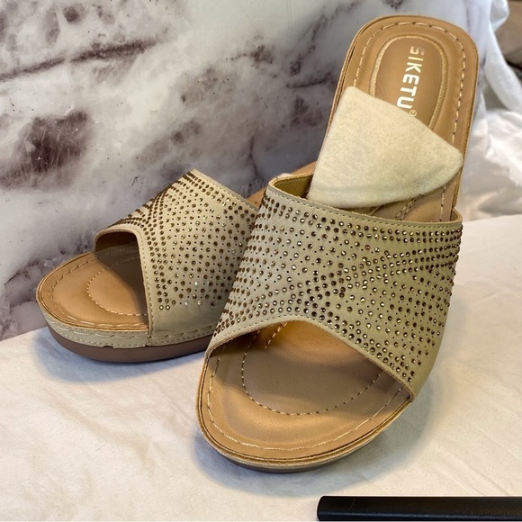 6 for$20♥️Siketu sz 40. Beautiful and in EUC. Arch support pads included - Picture 1 of 13